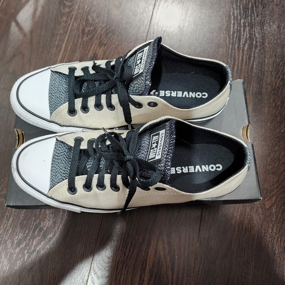 Mens Low Top Converse Sneakers - Picture 4 of 6